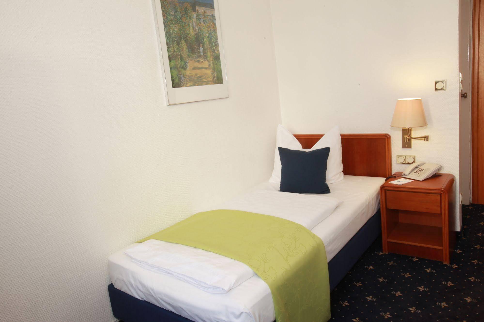 Hotel Excelsior - Central Station Φραγκφούρτη Εξωτερικό φωτογραφία