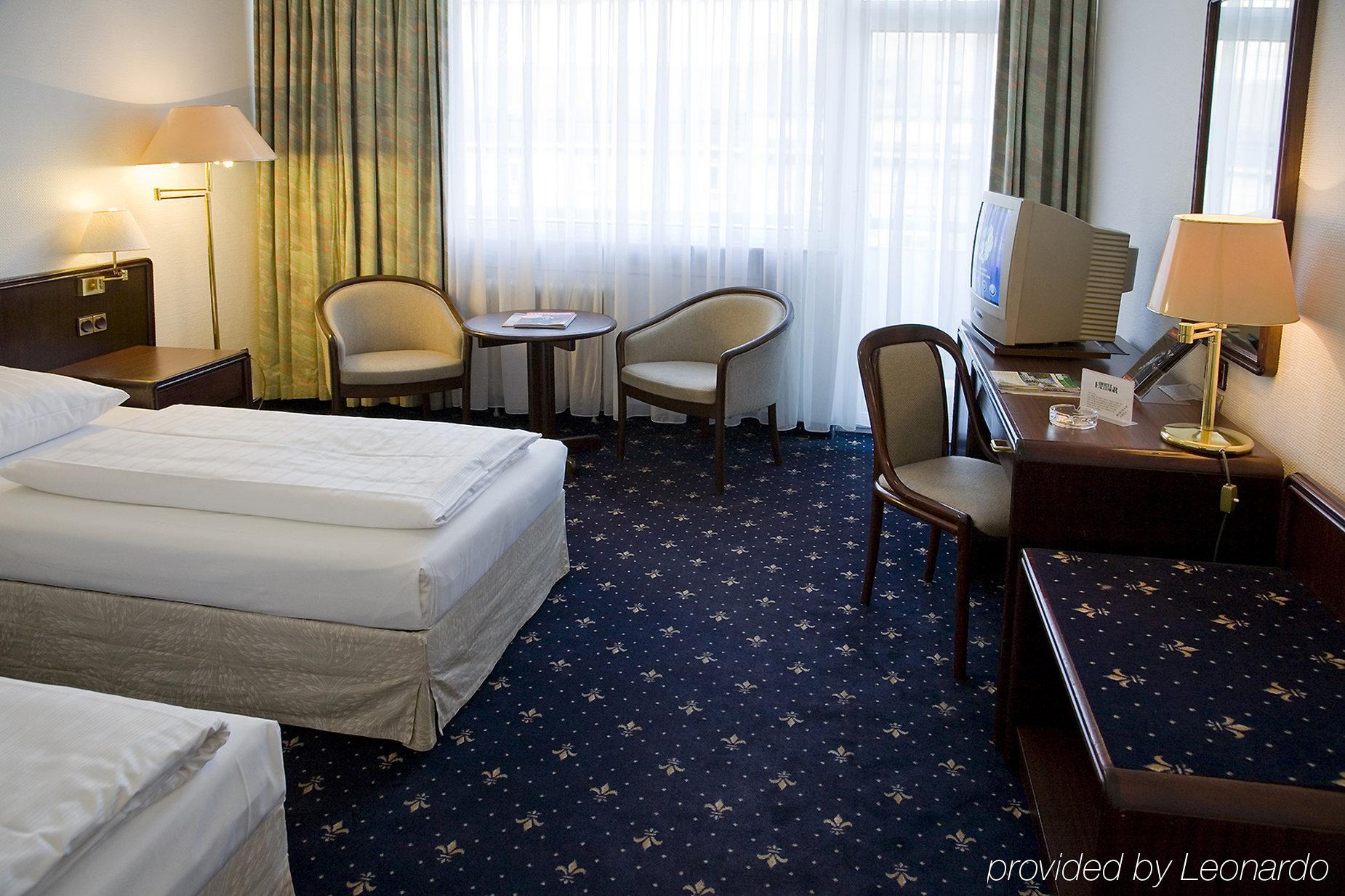 Hotel Excelsior - Central Station Φραγκφούρτη Δωμάτιο φωτογραφία